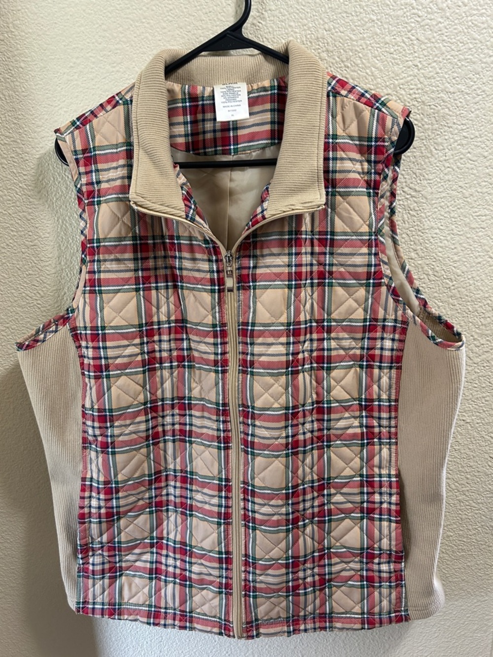 Blair Quilted Plaid Zip-Up Vest in Beige and Red size XL